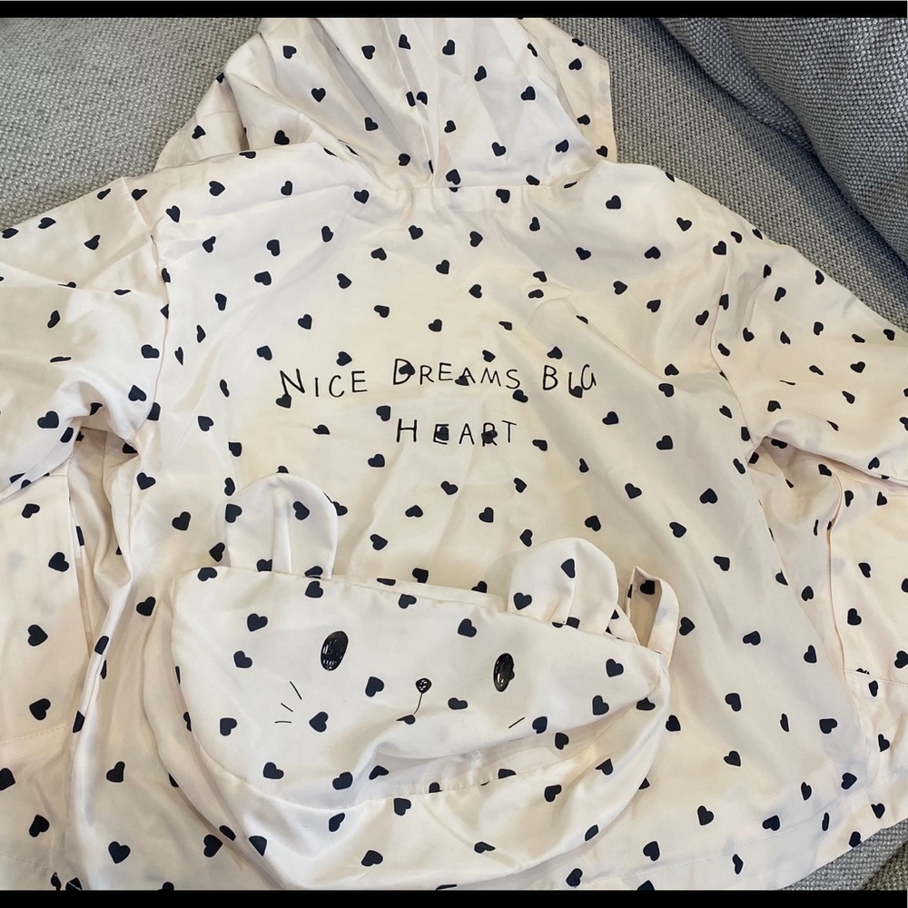 NWT Zara packable raincoat size 12-18 months.